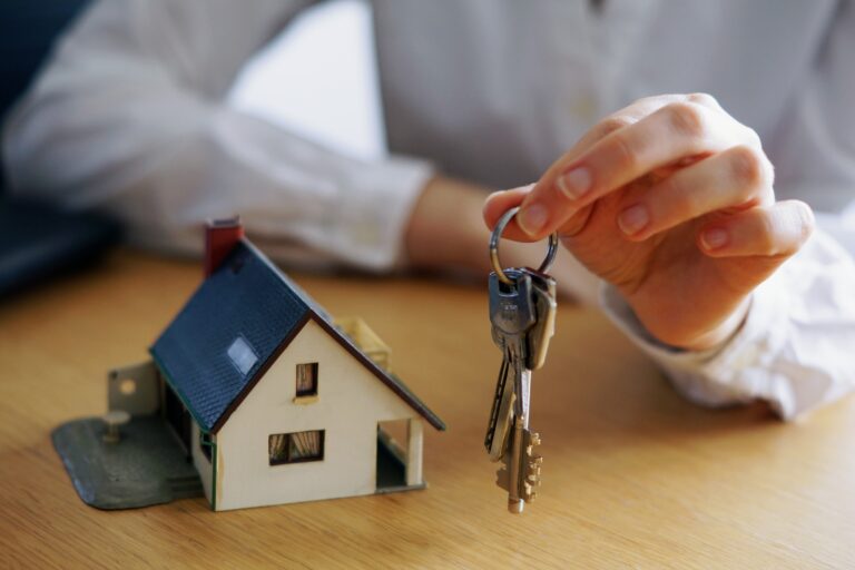 Self Storage for Renters: How to Use a Storage Unit When You’re Between Leases in Melbourne